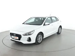 Weiß Gebraucht 2018 Hyundai i30 Select Limousine | 11.090 € (Superpreis)