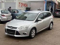 Silber Gebraucht 2013 Ford Focus Trend Limousine | 2.390 € (Guter Preis)