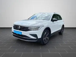 Pure white Gebraucht 2022 VW Tiguan Active SUV | 26.490 € (Fairer Preis)