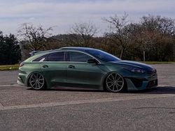 Grün Gebraucht 2023 Kia ProCeed GT 2 Kleinwagen | 28.000 € (Fairer Preis)