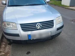Silber Gebraucht 2001 VW Passat Comfortline Limousine | 600 € (Superpreis)