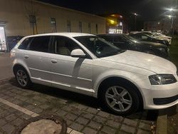 Weiß Gebraucht 2008 Audi A3 Sport Kleinwagen | 4.200 € (Fairer Preis)