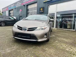 Avantgarde bronze metallic Gebraucht 2014 Toyota Auris Hybrid Comfort Kleinwagen | 12.999 € (Fairer Preis)