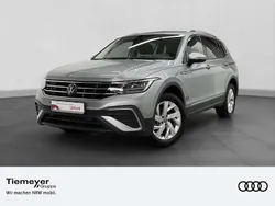 Silber Gebraucht 2024 VW Tiguan Allspace Life SUV | 34.870 € (Superpreis)