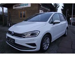 Pure white Gebraucht 2019 VW Golf Sportsvan Comfortline Van / Kleinbus | 19.600 € (Fairer Preis)