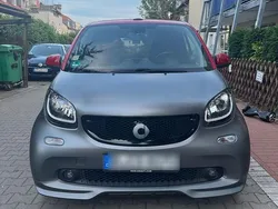 Rot Gebraucht 2018 Smart ForTwo Coupé Brabus Cabrio | 19.980 € (Etwas zu teuer)