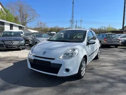 Weiß Gebraucht 2011 Renault Clio III Expression | 2.299 € (Fairer Preis)