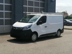Weiss Gebraucht 2018 Opel Vivaro Van | 18.499 € (Etwas zu teuer)