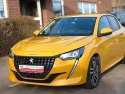 Lack gelb faro/typ aussenverkl Gebraucht 2021 Peugeot 208 Allure Kleinwagen | 11.500 € (Fairer Preis)