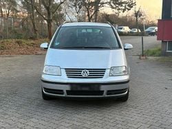 Grau Gebraucht 2007 VW Sharan Van / Kleinbus | 4.000 € (Fairer Preis)