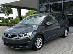 Grau Gebraucht 2018 VW Touran Business Van / Kleinbus | 17.300 € (Guter Preis)