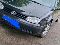 Schwarz Gebraucht 1998 VW Golf IV Kleinwagen | 1.350 € (Fairer Preis)