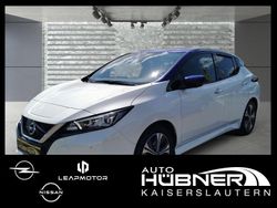 White 3p/blue m Gebraucht 2021 Nissan Leaf N-Connecta Kleinwagen | 12.990 € (Guter Preis)
