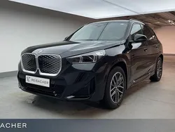 Schwarz Neu 2025 BMW iX1 Performance SUV | 54.990 € (Fairer Preis)