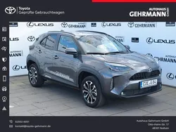 Grau Gebraucht 2025 Toyota Yaris Cross SUV | 29.990 € (Fairer Preis)