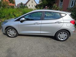 Grau Gebraucht 2019 Ford Fiesta Kleinwagen | 9.000 € (Fairer Preis)