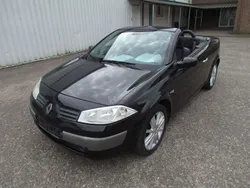 Schwarz Gebraucht 2004 Renault Mégane Cabriolet Authentique Cabrio | 2.499 € (Etwas zu teuer)