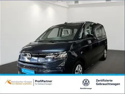 Blau Gebraucht 2024 VW Multivan Basis Van / Kleinbus | 49.990 € (Superpreis)