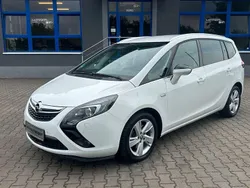 Weiß Gebraucht 2015 Opel Zafira Tourer Business Innovation Van / Kleinbus | 12.950 € (Fairer Preis)