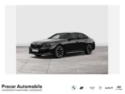 Schwarz Neu 2025 BMW 520 M Sport Limousine | 75.615 €