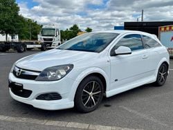 Weiß Gebraucht 2010 Opel Astra GTC OPC Coupé | 2.900 € (Fairer Preis)