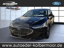 Obsidianschwarz (schwarz) Gebraucht 2024 Ford Focus Titanium Limousine | 23.880 € (Guter Preis)