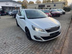 Weiß Gebraucht 2014 Peugeot 308 Allure Limousine | 9.480 € (Fairer Preis)