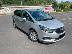 Silber Gebraucht 2017 Opel Zafira Tourer Active Van / Kleinbus | 12.250 € (Guter Preis)