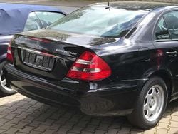 Schwarz Gebraucht 2004 Mercedes E200 Classic Limousine | 2.500 € (Superpreis)