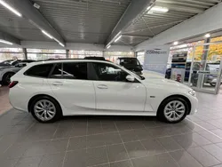 Alpinweiss 3 Gebraucht 2022 BMW 330e Advantage Kombi | 26.400 € (Fairer Preis)