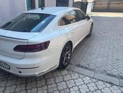 Weiß Gebraucht 2020 VW Arteon R-line Edition Limousine | 22.500 €