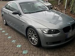Grau Gebraucht 2007 BMW 325 Coupé | 7.390 € (Fairer Preis)