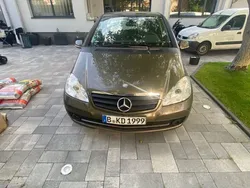 Braun Gebraucht 2010 Mercedes A160 Avantgarde Van / Kleinbus | 3.900 € (Fairer Preis)
