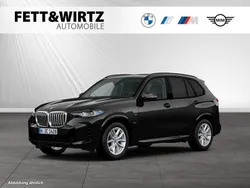 Saphirschwarz metallic Gebraucht 2024 BMW X5 M Sport SUV | 83.599 € (Superpreis)