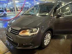 Grau Gebraucht 2018 VW Sharan Comfortline Van / Kleinbus | 21.499 € (Guter Preis)