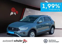Petroleum blue metallic Gebraucht 2024 VW T-Roc Life SUV | 31.249 € (Fairer Preis)