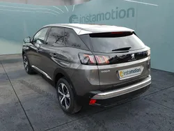 Grau Gebraucht 2022 Peugeot 3008 Van / Kleinbus | 27.399 € (Fairer Preis)
