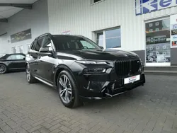 Schwarz Gebraucht 2024 BMW X7 M Sport SUV | 97.900 € (Guter Preis)