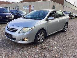 Silber Gebraucht 2010 Toyota Corolla Limousine | 3.999 €
