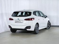 Weiss Gebraucht 2023 BMW 218 Active Tourer M Sport Van / Kleinbus | 26.520 € (Superpreis)