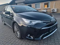 Schwarz Gebraucht 2015 Toyota Avensis Kombi | 12.300 € (Guter Preis)