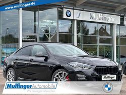 Black sapphire (metallic) Gebraucht 2024 BMW 220 Sport Line Coupé | 33.488 € (Fairer Preis)