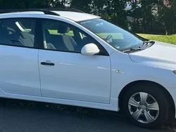 Weiß Gebraucht 2011 Hyundai i30 Kombi | 4.950 € (Fairer Preis)