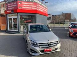 Silber (polarsilber metalliclack) Gebraucht 2017 Mercedes B180 Van / Kleinbus | 19.499 € (Etwas zu teuer)