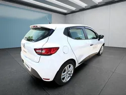 Weiß Gebraucht 2019 Renault Clio IV Kleinwagen | 9.899 € (Guter Preis)