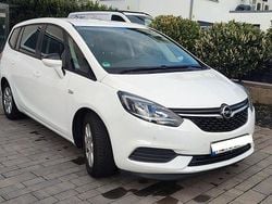 Weiß Gebraucht 2018 Opel Zafira Tourer Van / Kleinbus | 14.490 € (Fairer Preis)