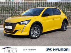 Gelb Gebraucht 2022 Peugeot e-208 Allure Kleinwagen | 18.990 € (Etwas zu teuer)
