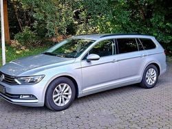 Grau Gebraucht 2015 VW Passat Comfortline Kombi | 9.400 € (Fairer Preis)