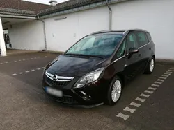 Braun Gebraucht 2015 Opel Zafira Van / Kleinbus | 11.980 € (Teuer)
