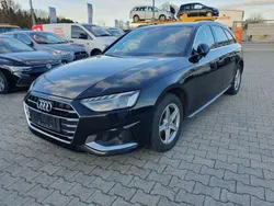 Brillantschwarz Gebraucht 2019 Audi A4 Sport Kombi | 18.999 € (Teuer)